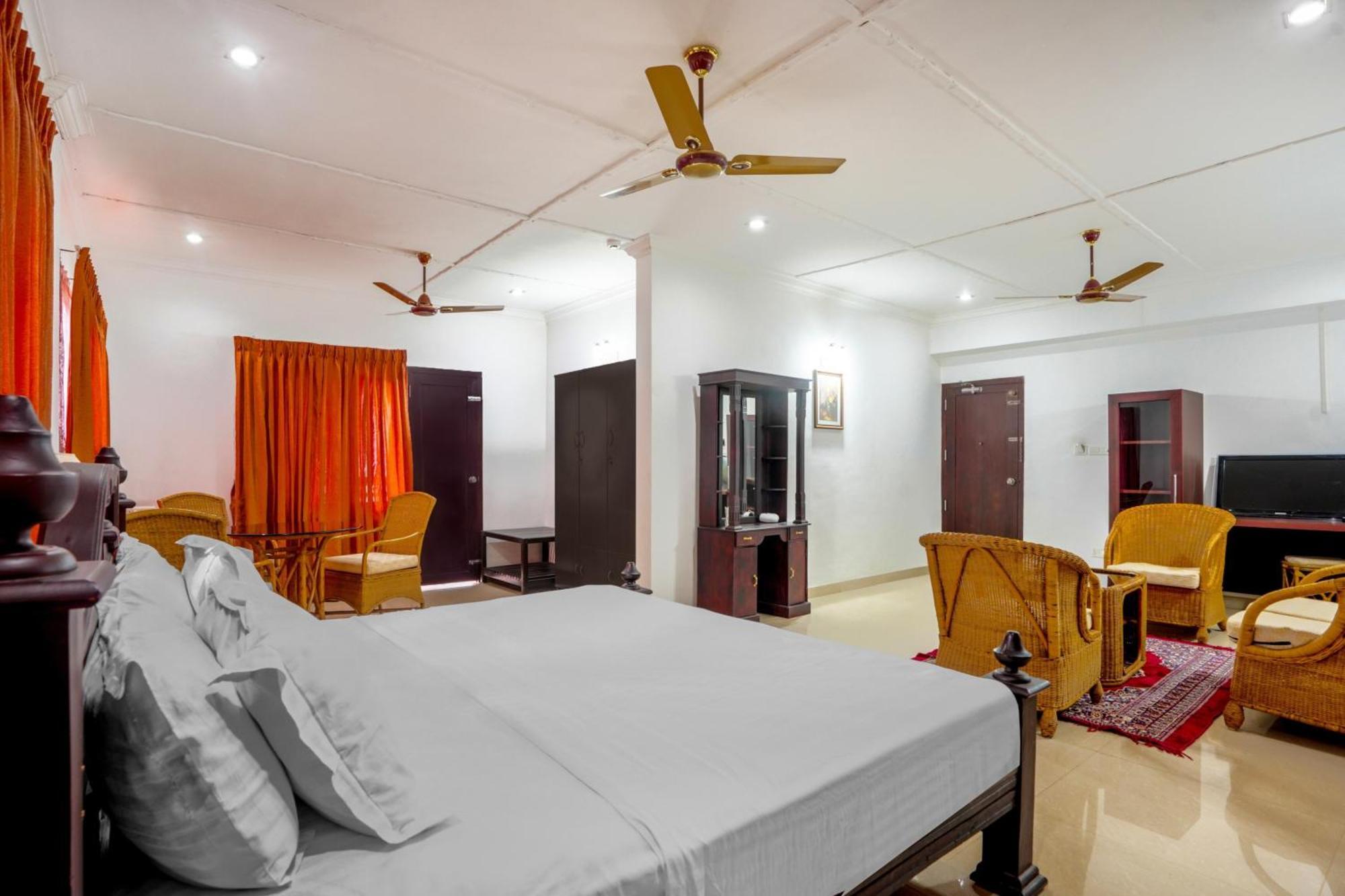 Palette Resorts- Tapovan Green County Thattakād Eksteriør billede