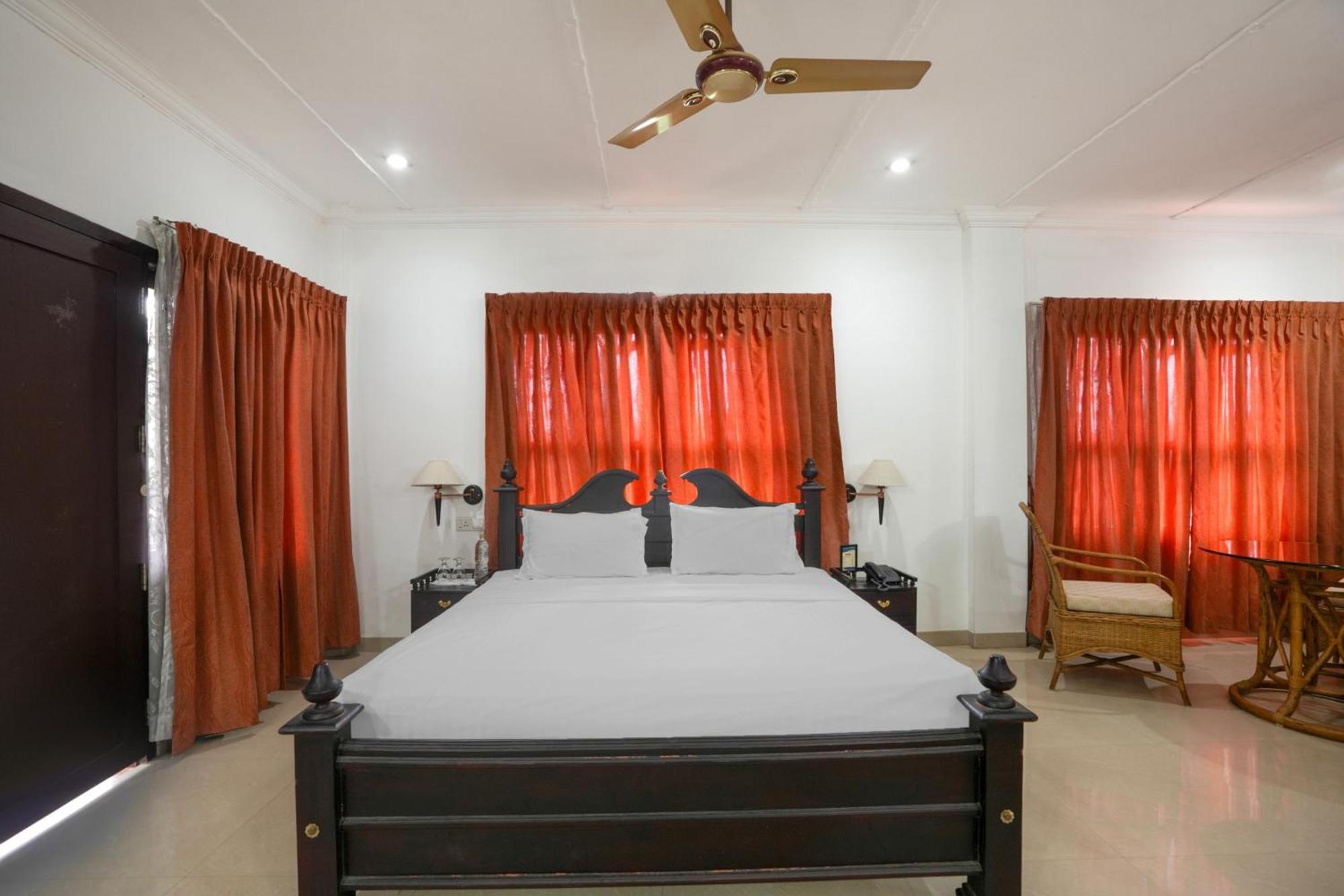 Palette Resorts- Tapovan Green County Thattakād Eksteriør billede